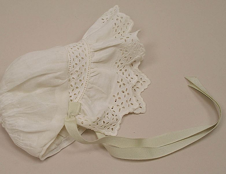Vintage Cotton Lined Eyelet Baby Bonnet Vintage Cotton Lined Eyelet Baby Bonnet
