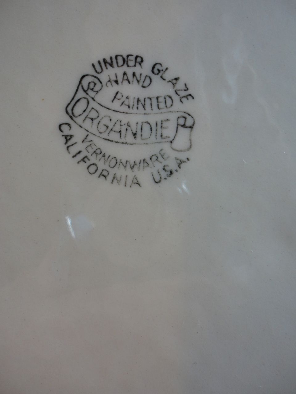 Vernonware Organdie Chop Plate Vernonware Organdie Chop Plate
