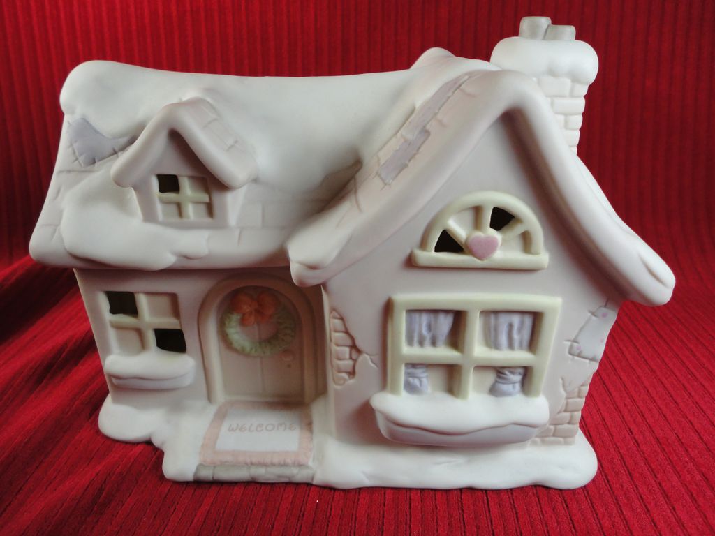 Enesco's Precious Moments Sugar Town, Sam's House and Car Enesco's Precious Moments Sugar Town, Sam's House and Car