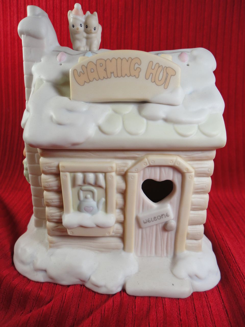 Enesco, Precious Moments Sugar Land Warming Hut #192341 Enesco, Precious Moments Sugar Land Warming Hut #192341