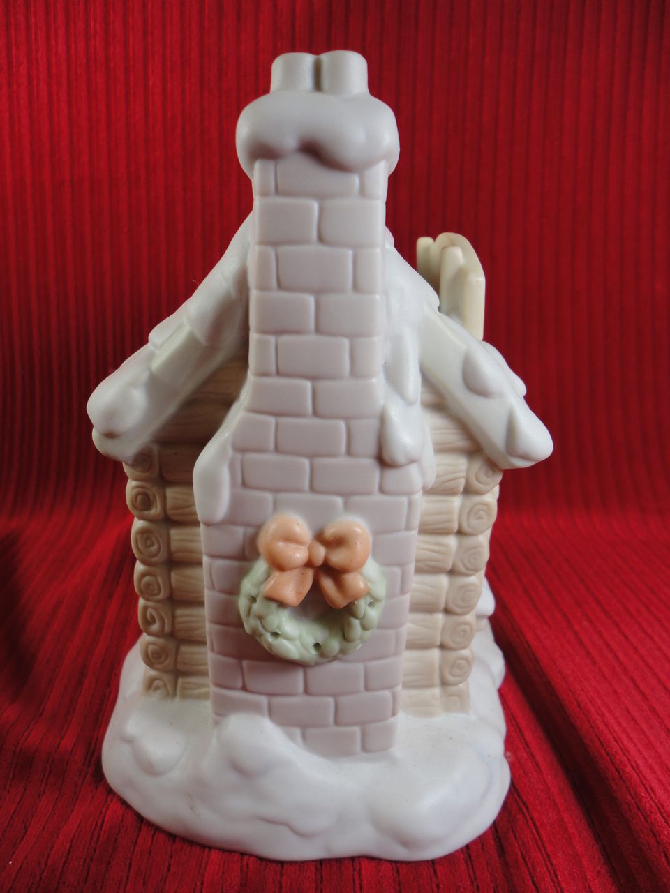 Enesco, Precious Moments Sugar Land Warming Hut #192341 Enesco, Precious Moments Sugar Land Warming Hut #192341