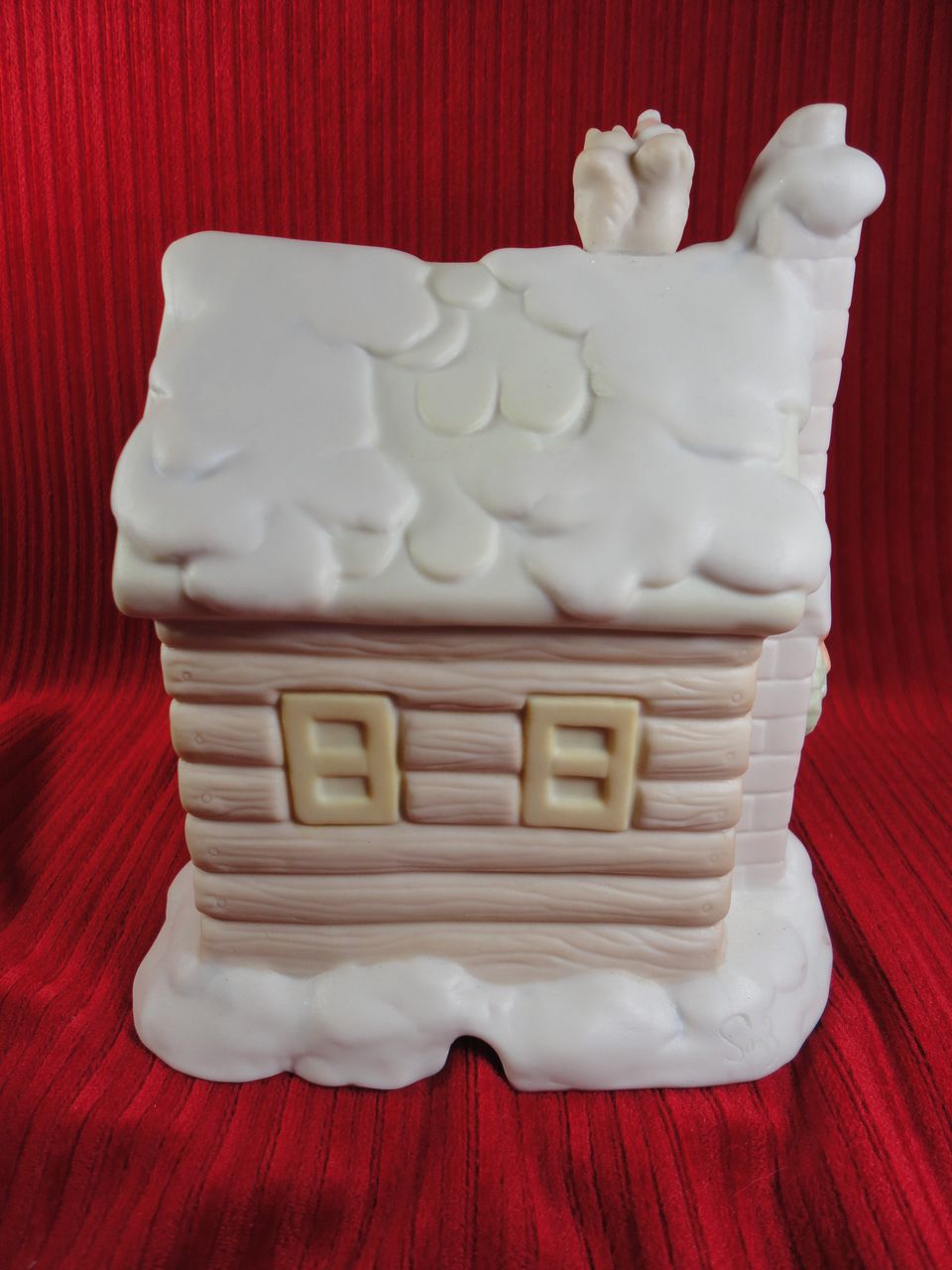 Enesco, Precious Moments Sugar Land Warming Hut #192341 Enesco, Precious Moments Sugar Land Warming Hut #192341