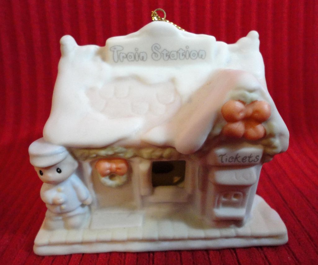 Enesco Precious Moments Sugar Town, Train Station Ornament Enesco Precious Moments Sugar Town, Train Station Ornament