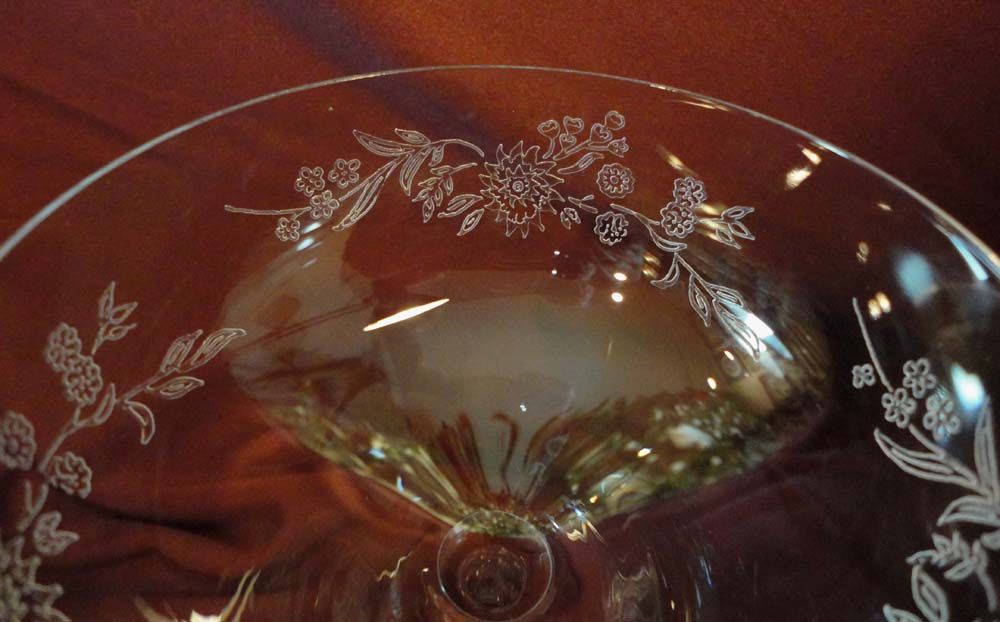 Fostoria "Fleurette" Tall Sherbet/Champagne Stem/Goblet, 1972-74 (8 available) Fostoria "Fleurette" Tall Sherbet/Champagne Stem/Goblet, 1972-74 (8 available)