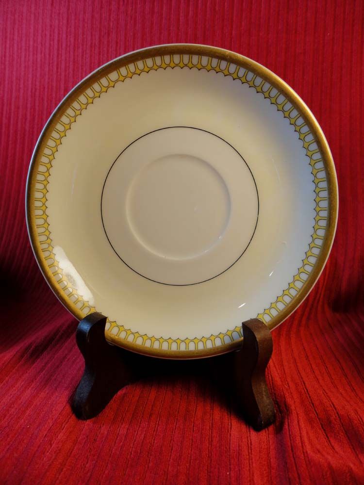 Haviland Limoges Schleiger #278 Saucer (7 available) Haviland Limoges Schleiger #278 Saucer (7 available)