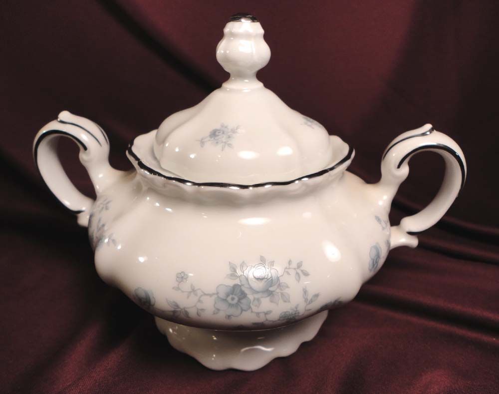 Johann Haviland "Blue Garland" Sugar Bowl and Lid Johann Haviland "Blue Garland" Sugar Bowl and Lid