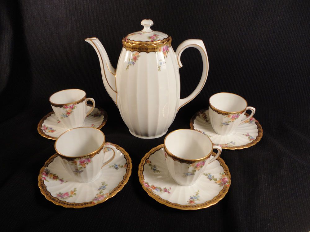 Bauer-Peisch Wurttemberg (Germany) Coffee/Chocolate Pot, 4 Cups/Saucer Sets Bauer-Peisch Wurttemberg (Germany) Coffee/Chocolate Pot, 4 Cups/Saucer Sets