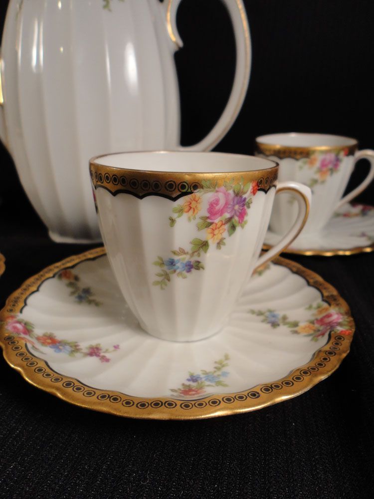 Bauer-Peisch Wurttemberg (Germany) Coffee/Chocolate Pot, 4 Cups/Saucer Sets Bauer-Peisch Wurttemberg (Germany) Coffee/Chocolate Pot, 4 Cups/Saucer Sets