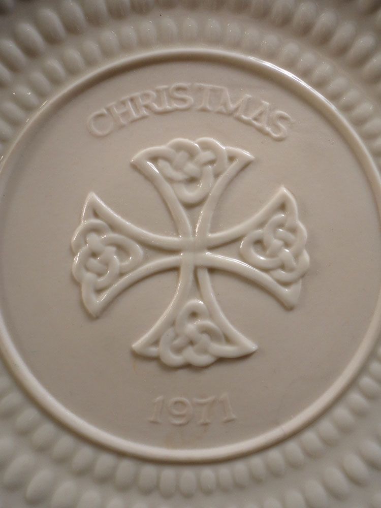 Belleek, Ireland, 1971 Christmas Plate, Celtic Cross Belleek, Ireland, 1971 Christmas Plate, Celtic Cross