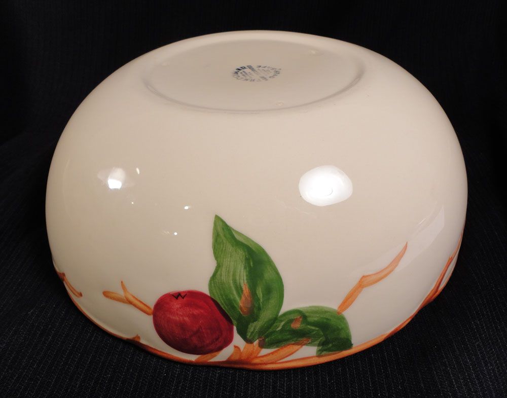 Franciscan Apple 8" Round Serving Bowl, 1940-84 Franciscan Apple 8" Round Serving Bowl, 1940-84