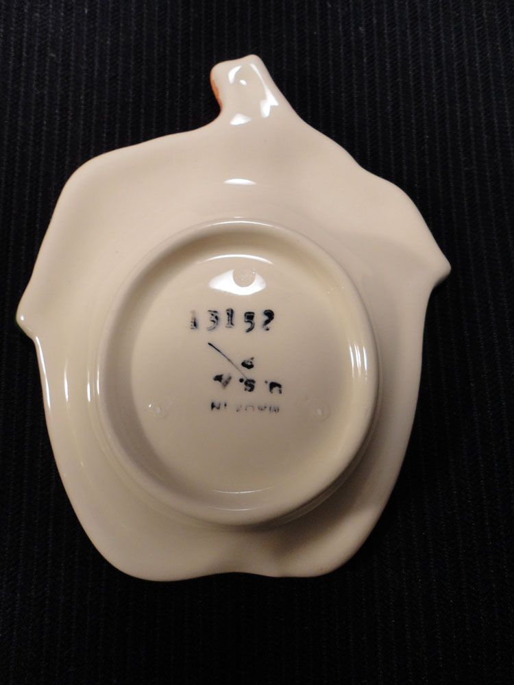 Franciscan Apple Individual Ash Trays (6 available) Franciscan Apple Individual Ash Trays (6 available)