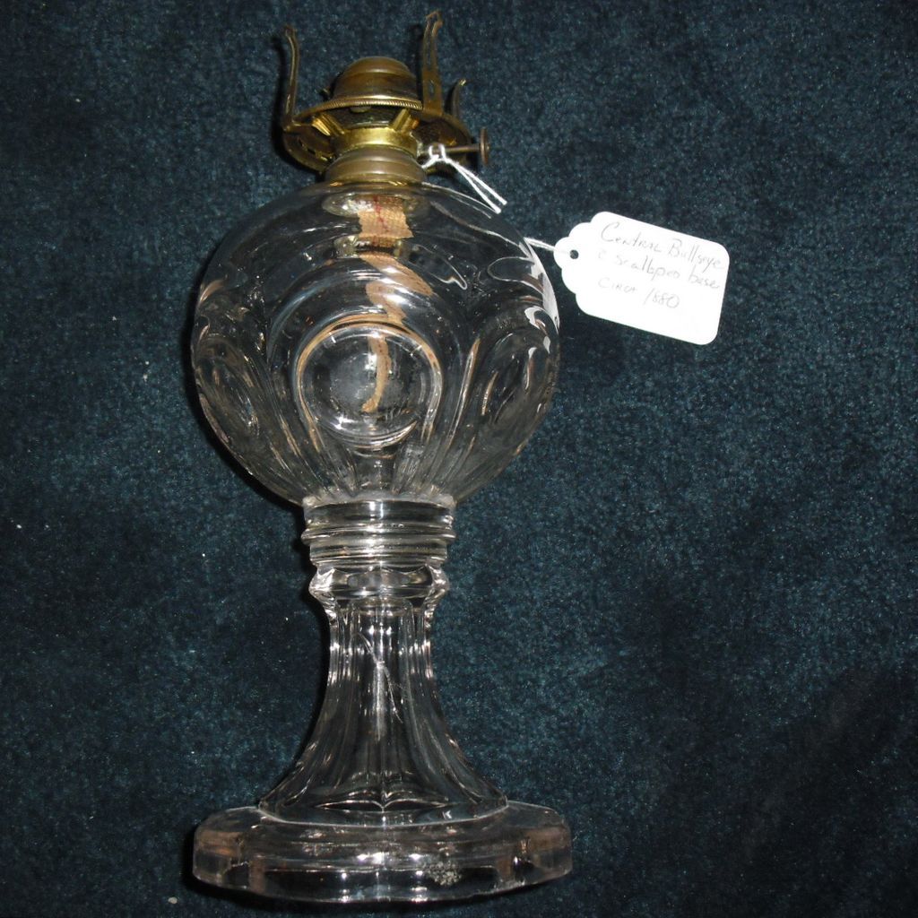 Early Central Bullseye w Scalloped Base Kerosene Oil Lamp from