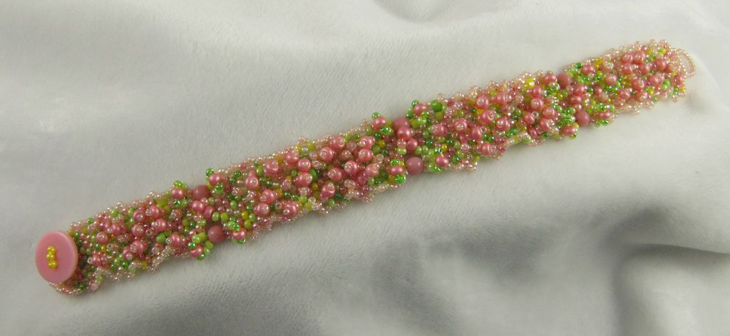 Pink and Green Seed Bead Bracelet Pink and Green Seed Bead Bracelet