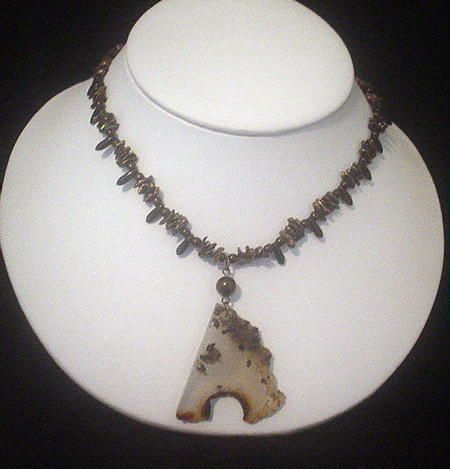 Agate and Cultured Freshwater Pearl Bronze Necklace Agate and Cultured Freshwater Pearl Bronze Necklace