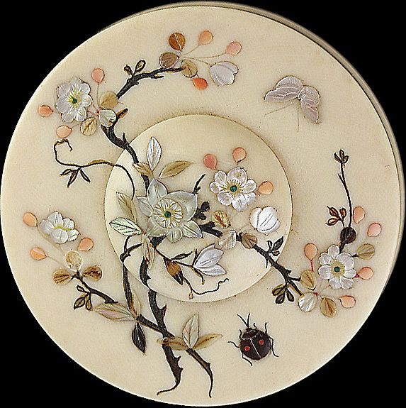 Exquisite Japanese Shibayama Inlay Ivory Box Superb Crosshatching Exquisite Japanese Shibayama Inlay Ivory Box Superb Crosshatching
