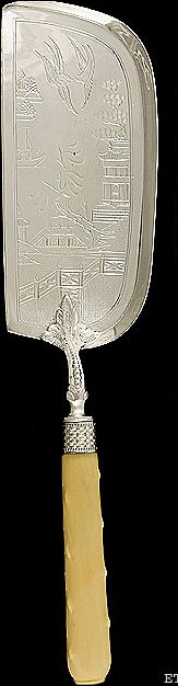 English Victorian Ivory Handled Chinese Willow Pattern Crumber/Fish Slice English Victorian Ivory Handled Chinese Willow Pattern Crumber/Fish Slice