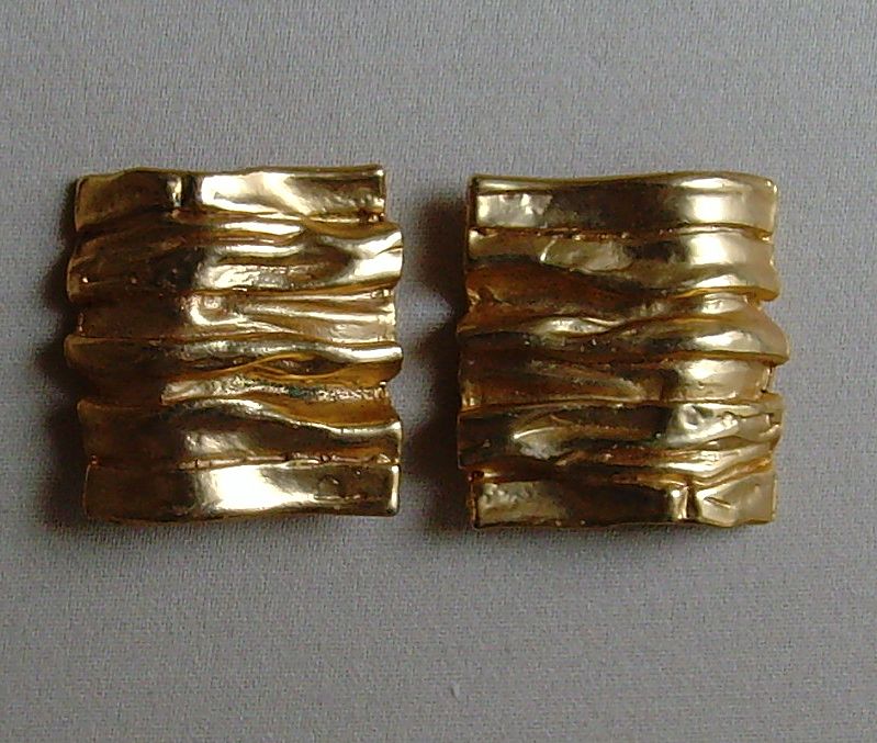 Matte Gold-Tone Wavy Design Earrings Matte Gold-Tone Wavy Design Earrings