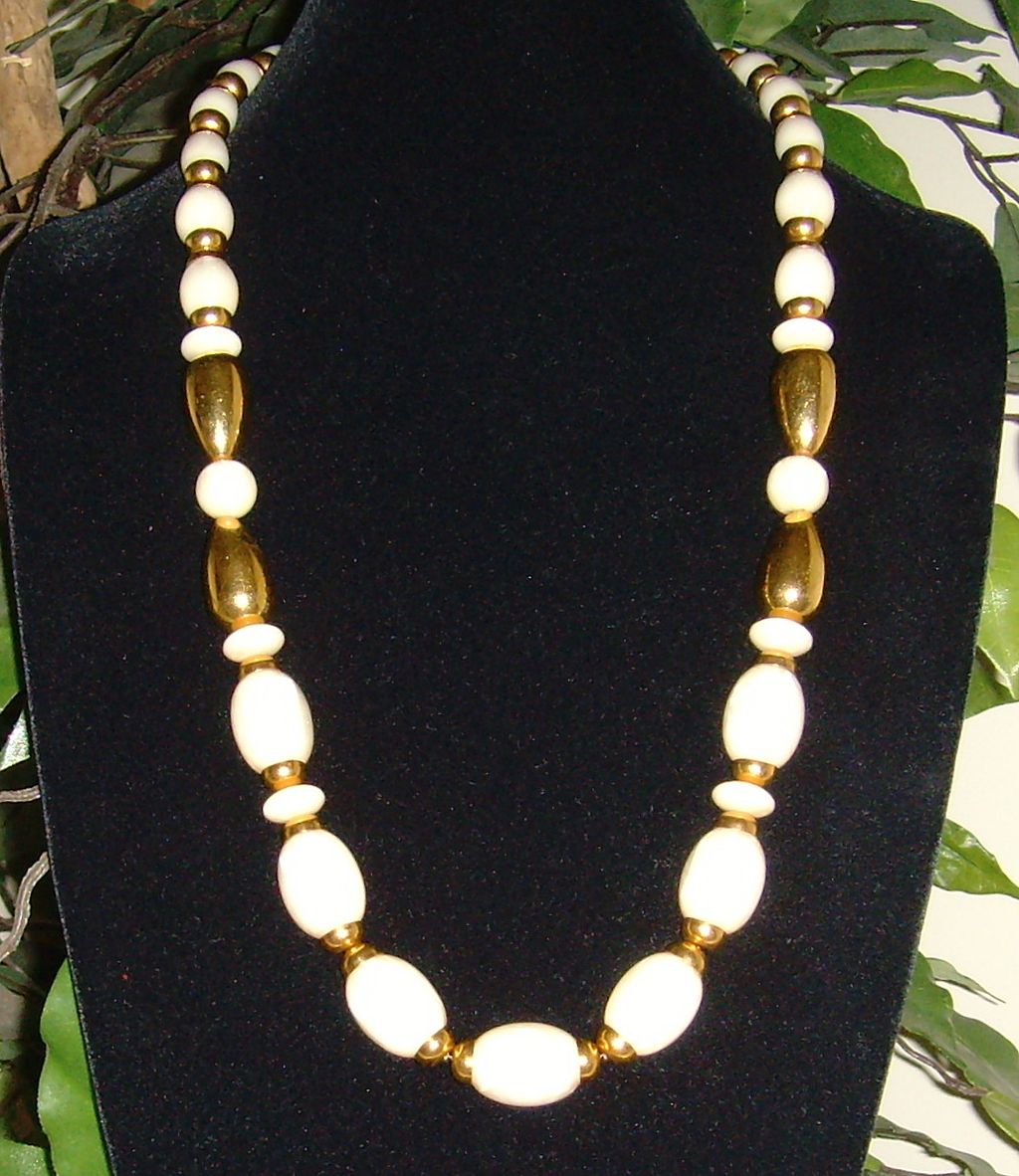 Napier Gold-Tone and Lucite Necklace Napier Gold-Tone and Lucite Necklace