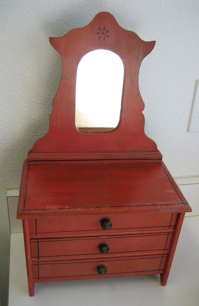 doll dresser