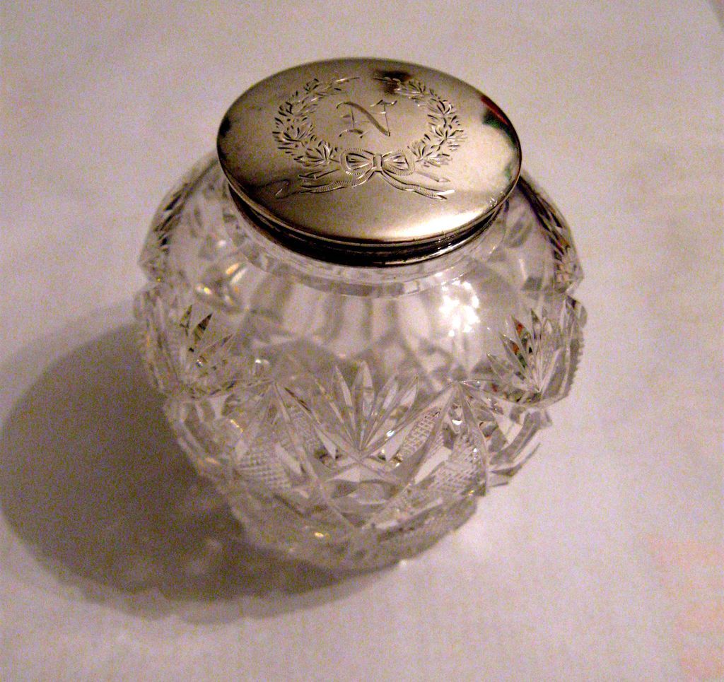 Vintage sterling silver and cut glass dresser jar Vintage sterling silver and cut glass dresser jar