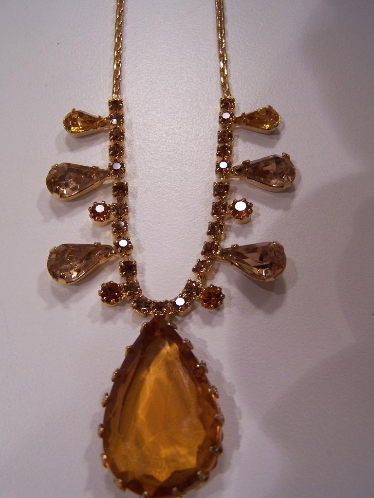 Stunning HOBE' Rhinestone Necklace Stunning HOBE' Rhinestone Necklace