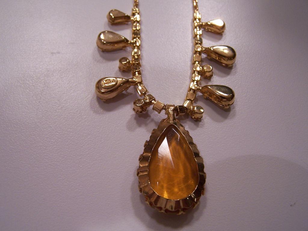 Stunning HOBE' Rhinestone Necklace Stunning HOBE' Rhinestone Necklace