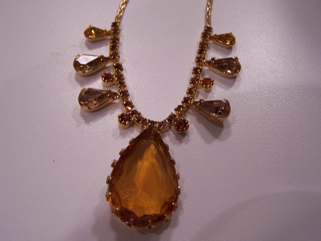Stunning HOBE' Rhinestone Necklace Stunning HOBE' Rhinestone Necklace