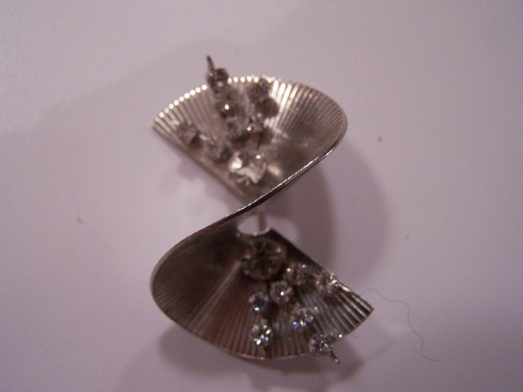 Rhinestone Swirl Brooch Rhinestone Swirl Brooch