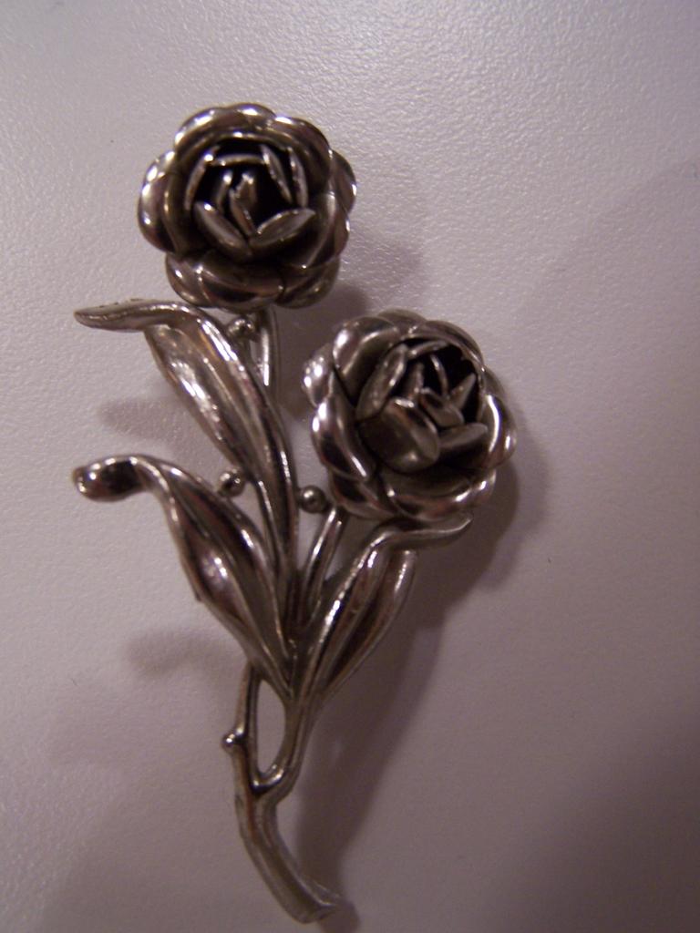 Flower Duo Brooch Pin Flower Duo Brooch Pin