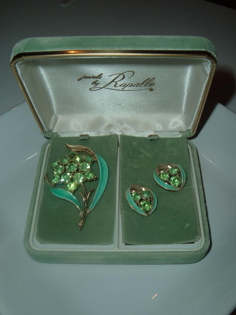 Jewels by Rapallo Rhinestone Set In Original Box Jewels by Rapallo Rhinestone Set In Original Box