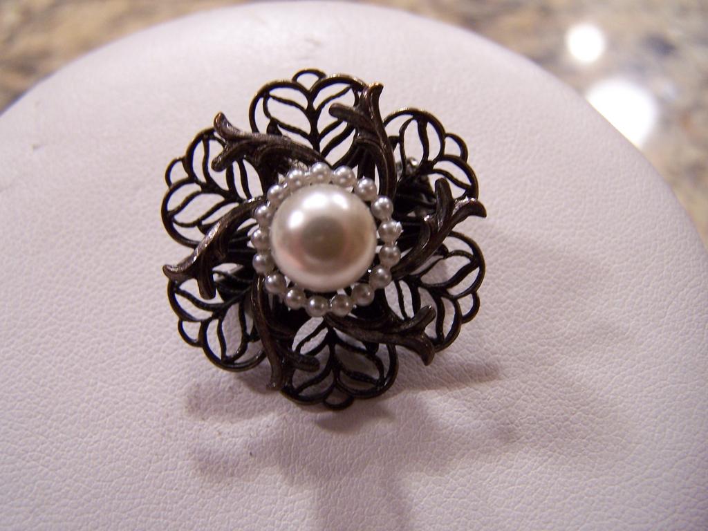 Pretty Petite Brooch With Filigree and Faux Pearls Pretty Petite Brooch With Filigree and Faux Pearls