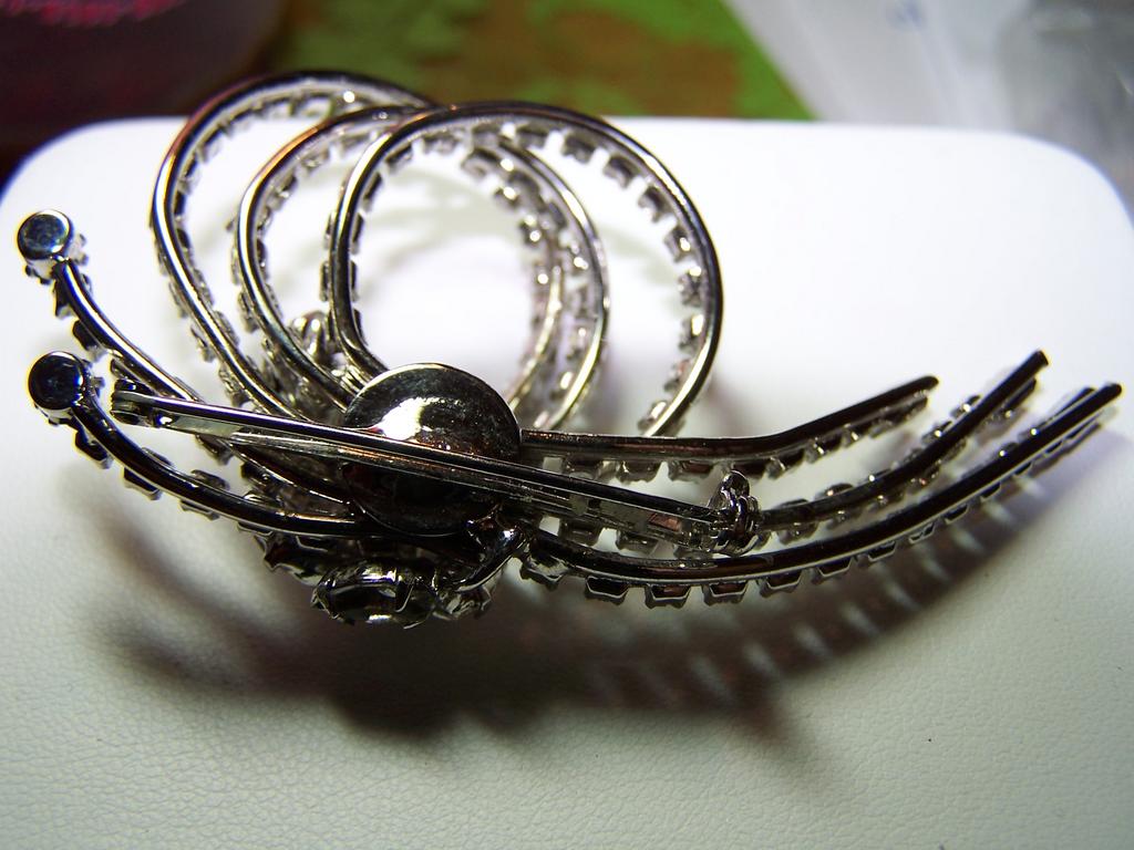 Vintage Rhinestone Spray Brooch Vintage Rhinestone Spray Brooch