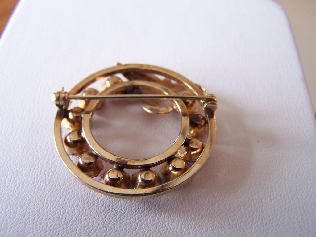Signed Van Dell Brooch 1/20 12k G.F. Signed Van Dell Brooch 1/20 12k G.F.