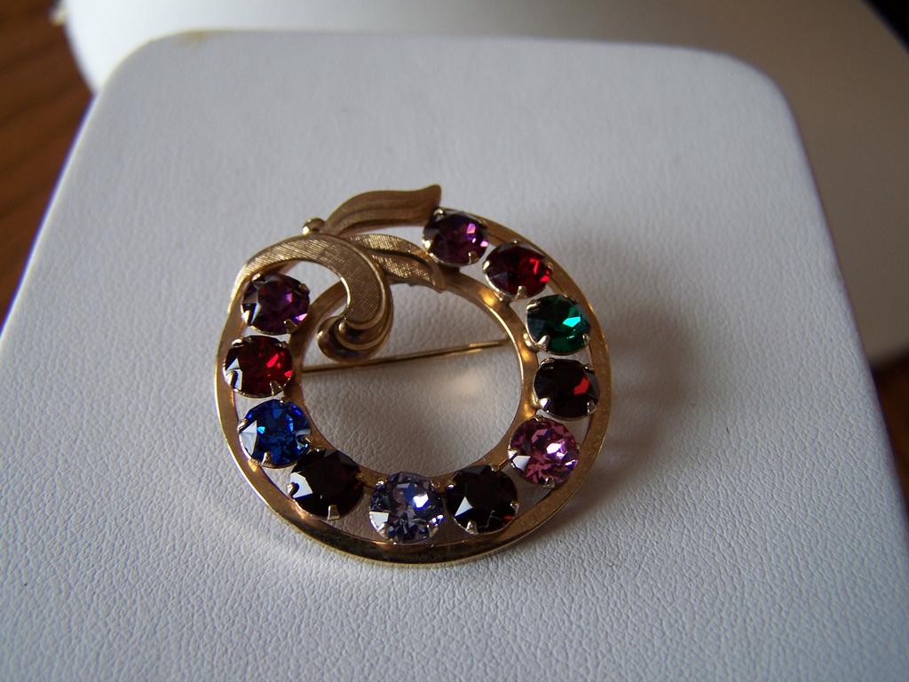 Signed Van Dell Brooch 1/20 12k G.F. Signed Van Dell Brooch 1/20 12k G.F.
