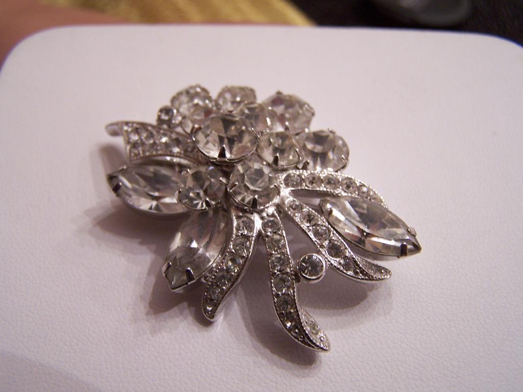 Signed Eisenberg Brooch Signed Eisenberg Brooch