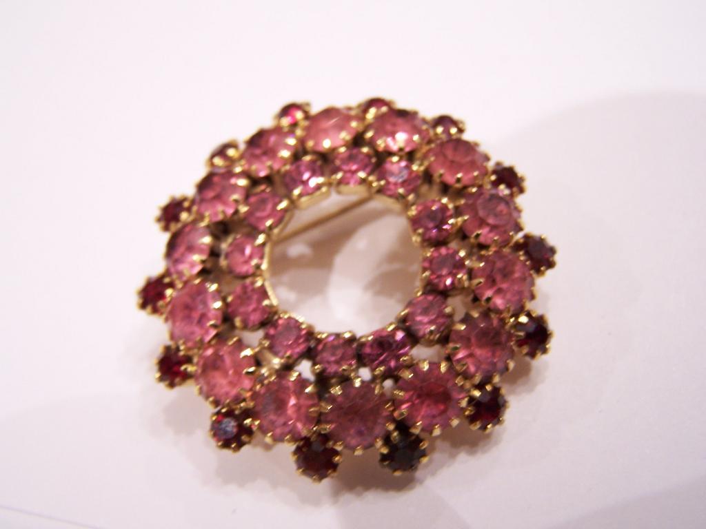 Pink Passion Vintage Rhinestone Circle Brooch Pink Passion Vintage Rhinestone Circle Brooch