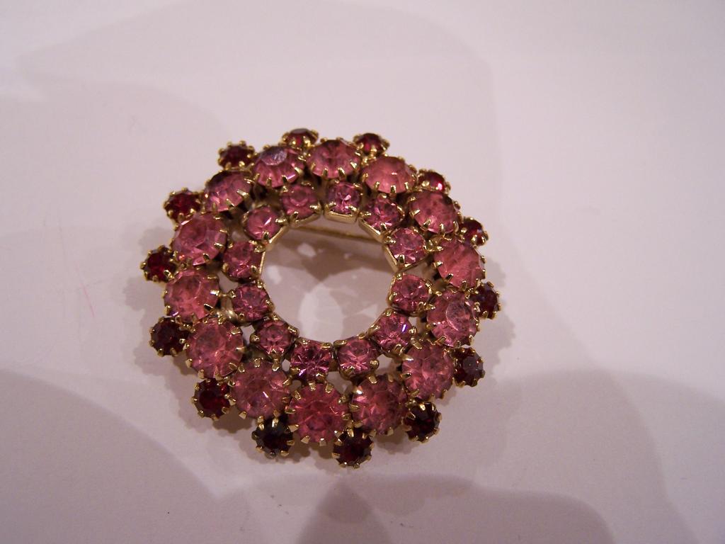 Pink Passion Vintage Rhinestone Circle Brooch Pink Passion Vintage Rhinestone Circle Brooch