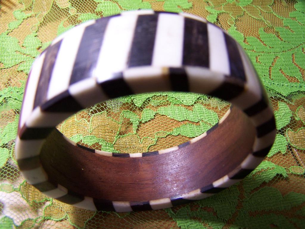 Vintage Bone Bangle Bracelet Vintage Bone Bangle Bracelet