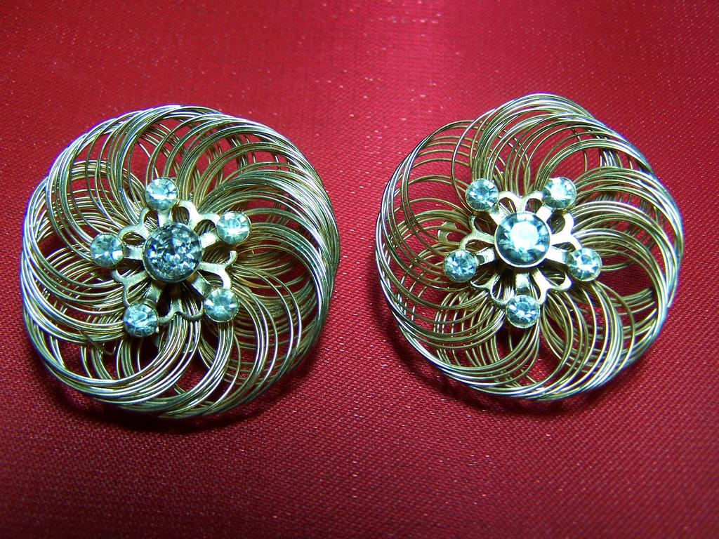 Vintage Wire Wrap Rhinestone Earrings Vintage Wire Wrap Rhinestone Earrings