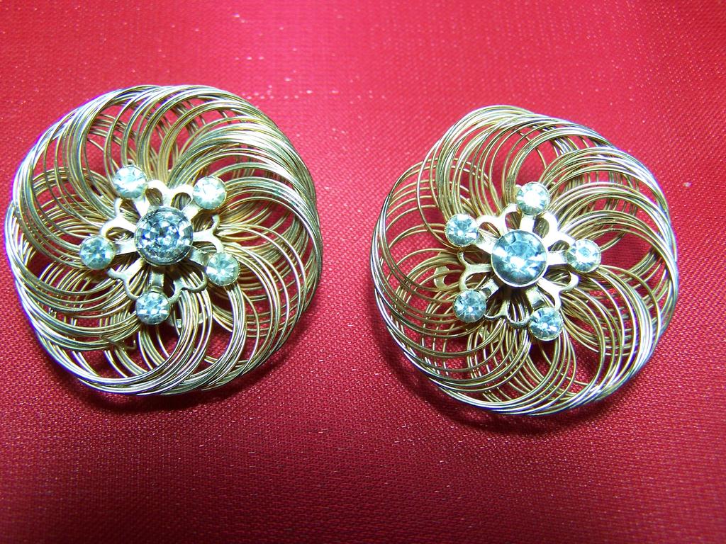 Vintage Wire Wrap Rhinestone Earrings Vintage Wire Wrap Rhinestone Earrings