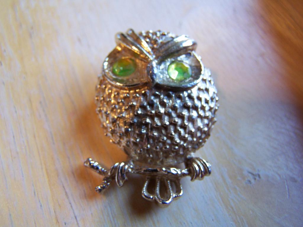 Vintage Owl Figural Animal Pin with Rhinestone Eyes Signed Vintage Owl Figural Animal Pin with Rhinestone Eyes Signed