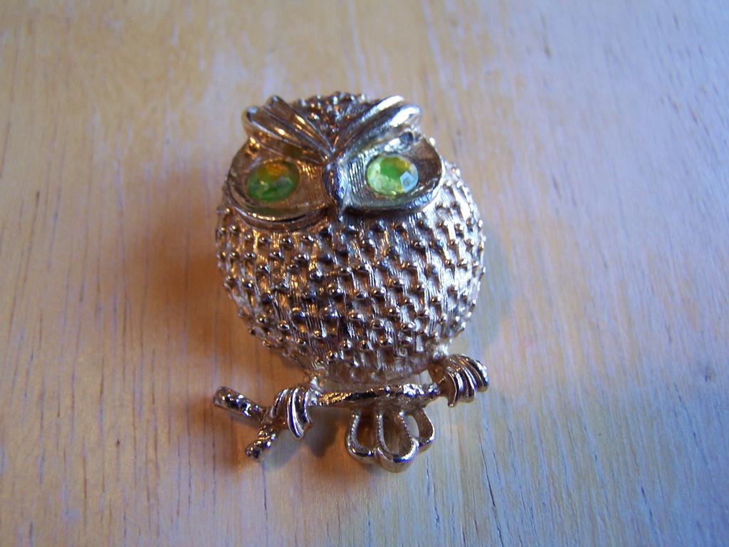 Vintage Owl Figural Animal Pin with Rhinestone Eyes Signed Vintage Owl Figural Animal Pin with Rhinestone Eyes Signed