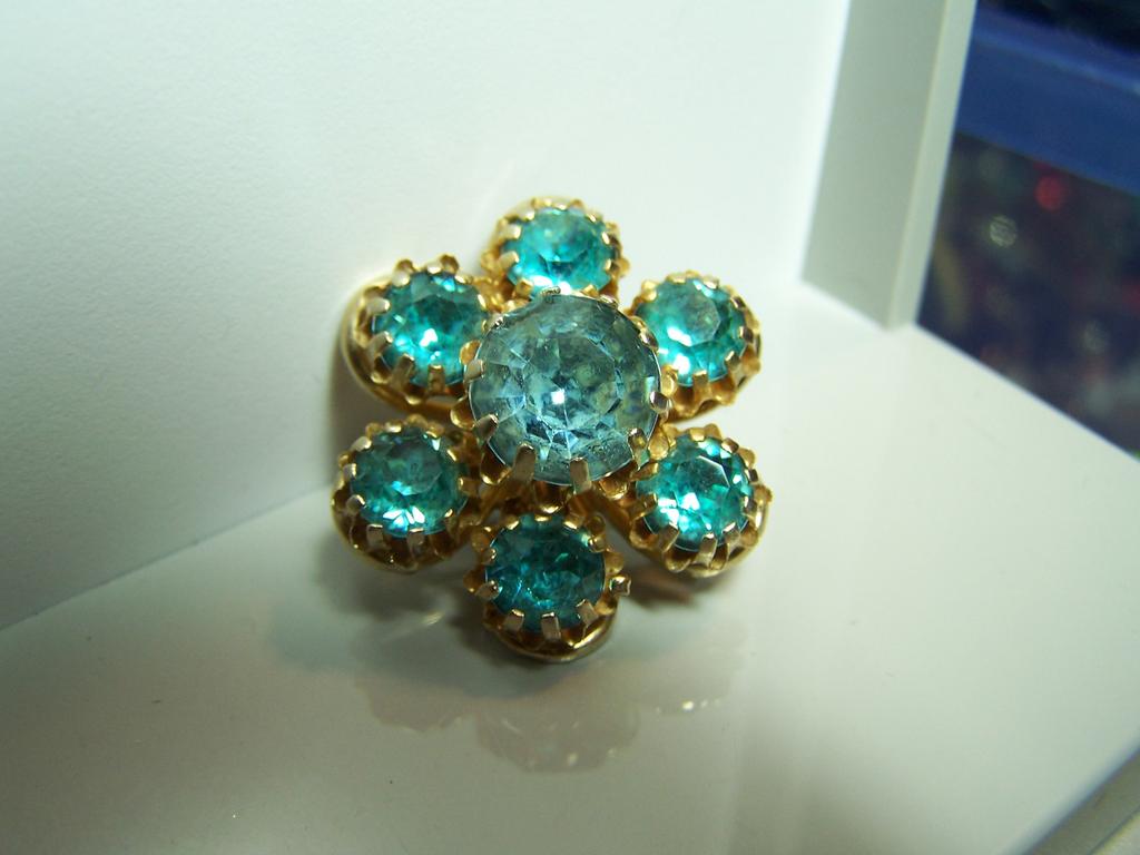 Signed Coro Aqua Blue Rhinestone Brooch Signed Coro Aqua Blue Rhinestone Brooch