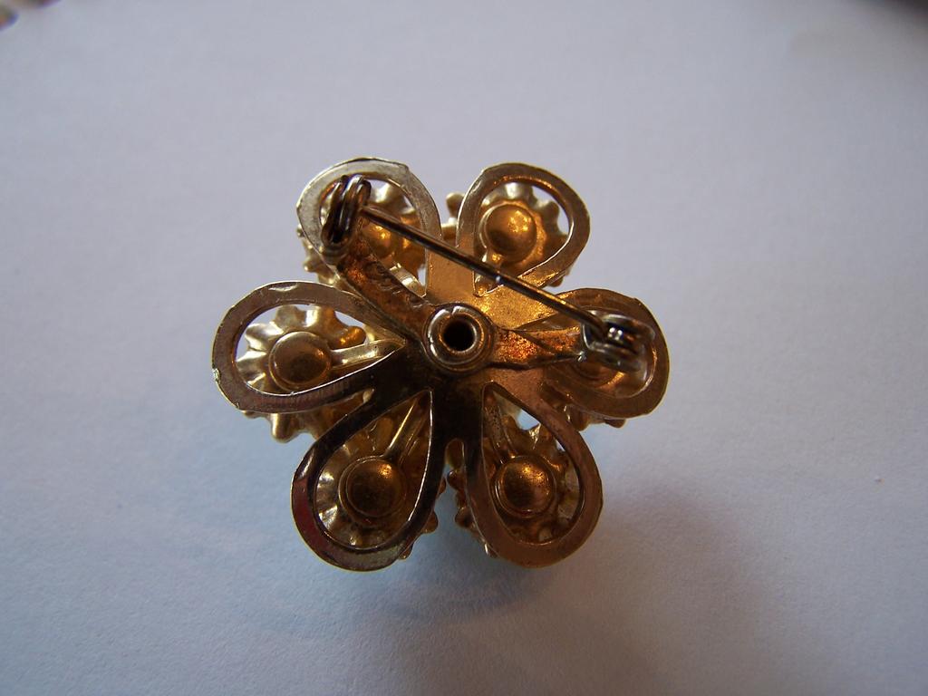 Signed Coro Aqua Blue Rhinestone Brooch Signed Coro Aqua Blue Rhinestone Brooch