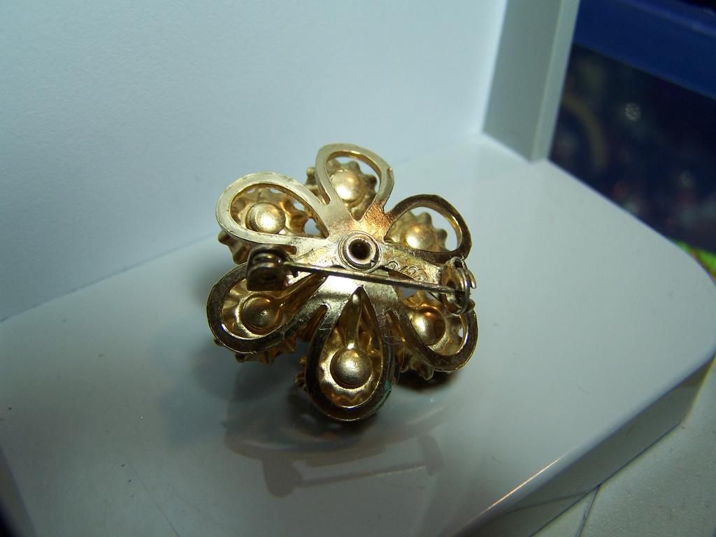 Signed Coro Aqua Blue Rhinestone Brooch Signed Coro Aqua Blue Rhinestone Brooch
