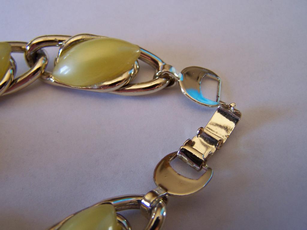 Lemon Yellow Vintage Lucite Chunky Bracelet Lemon Yellow Vintage Lucite Chunky Bracelet