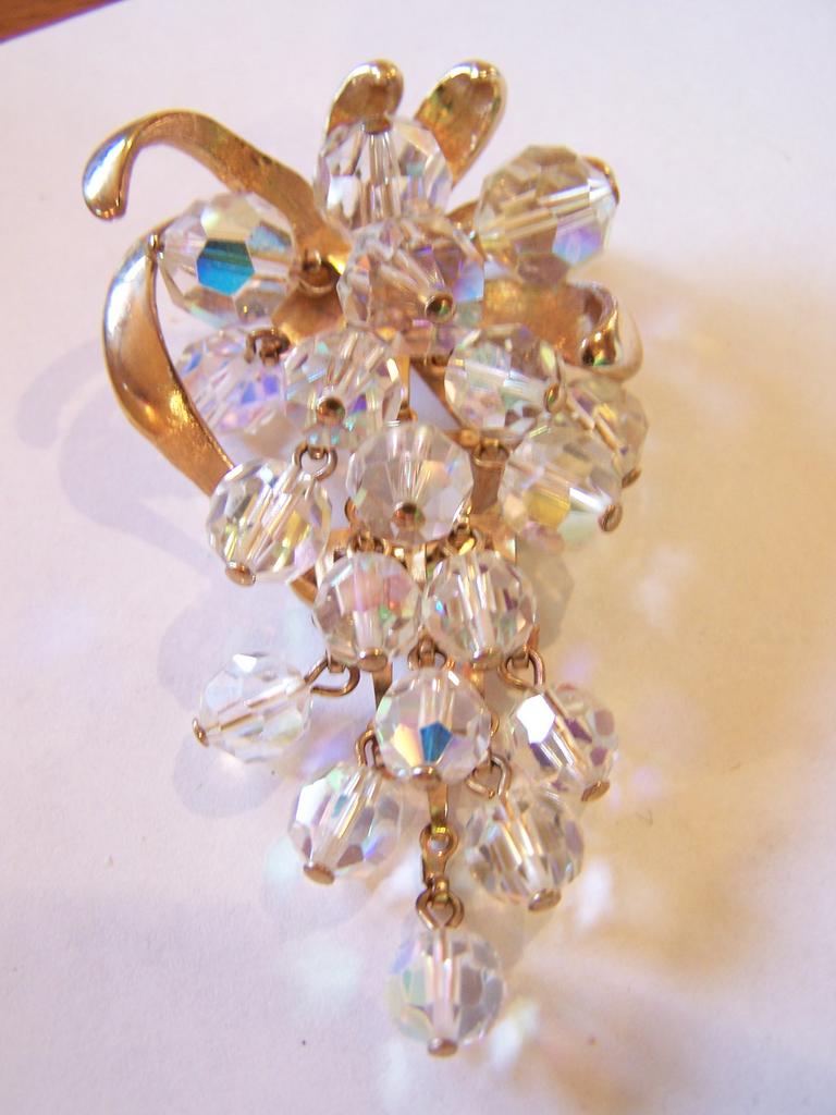 Vintage AB Glass Crystal Beaded Dangle Brooch Pendant and Earrings Vintage AB Glass Crystal Beaded Dangle Brooch Pendant and Earrings