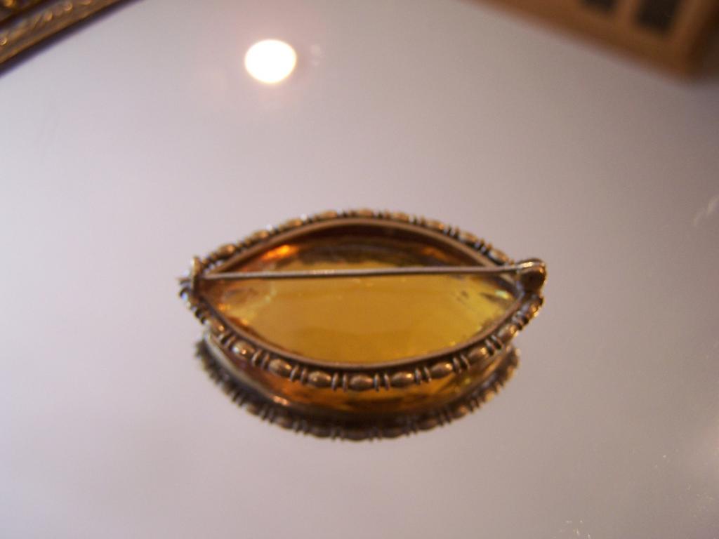 Vintage Amber Glass Brooch Vintage Amber Glass Brooch