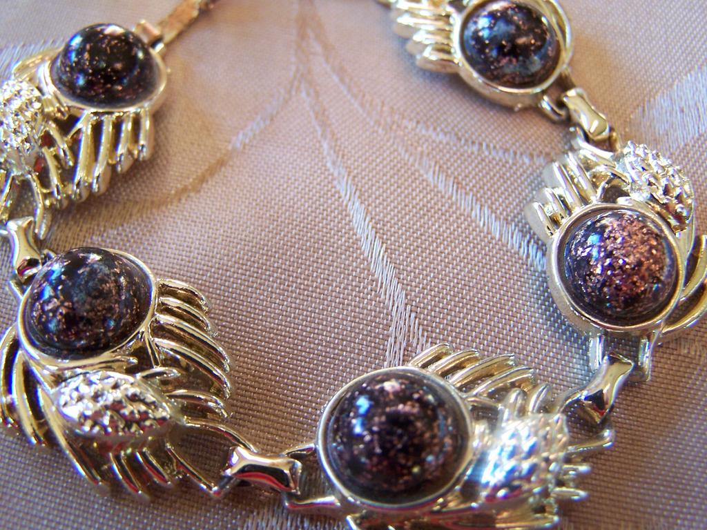 Vintage Bracelet and Earrings Set With Confetti Stones Vintage Bracelet and Earrings Set With Confetti Stones