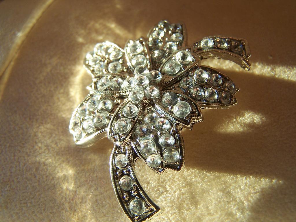 Rhinestone Brooch loaded with Sparkle! Rhinestone Brooch loaded with Sparkle!